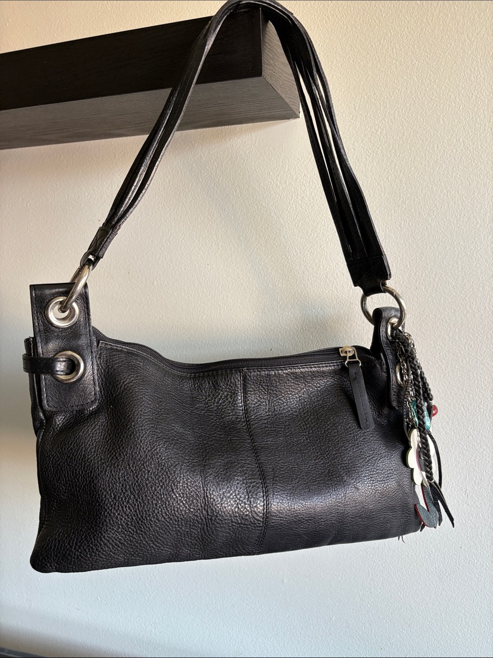 Versatile Desingn Black Leather Shoulder Bag with Charm Accent